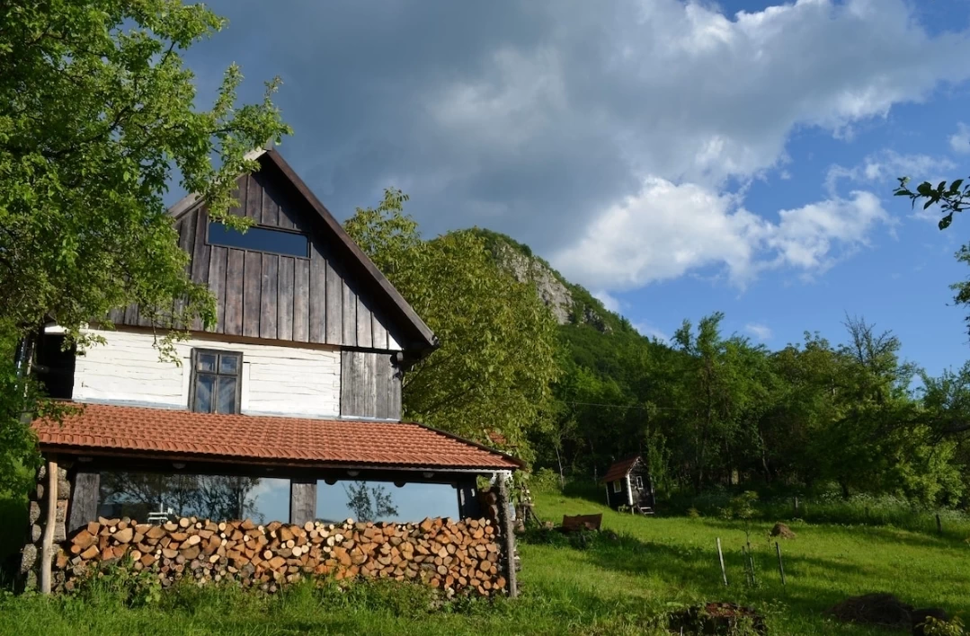 The Carpathian Cottage (with Sauna)