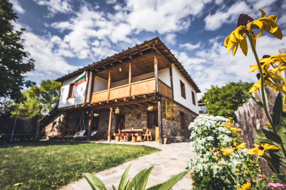 Stone house (Каменната къща)