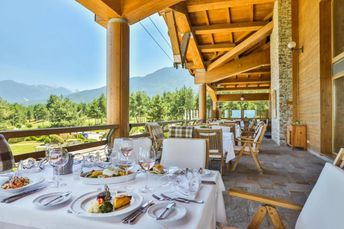 Pirin Golf &amp; Country Club Apartment Complex